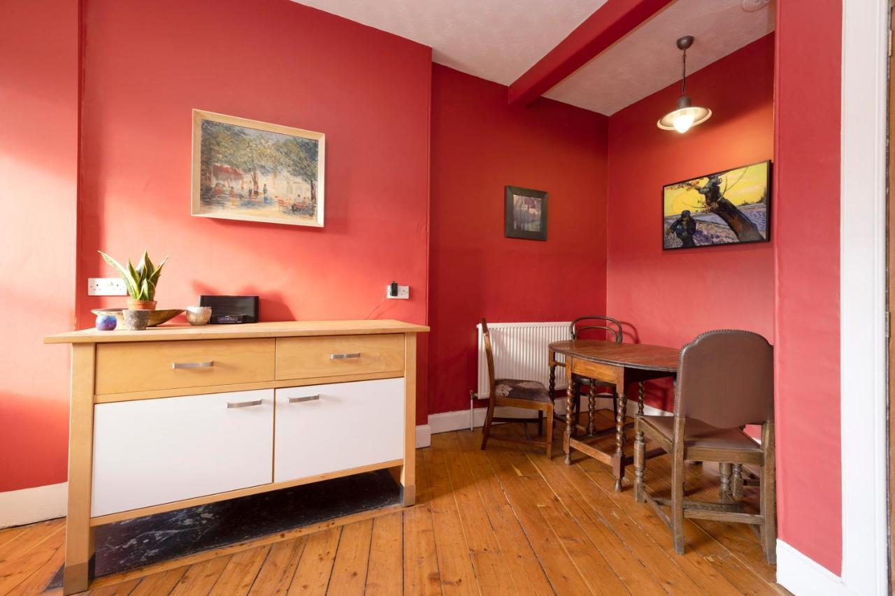 Joivy Old Town 1-Bed Apartment With Stunning Views Edynburg Zewnętrze zdjęcie